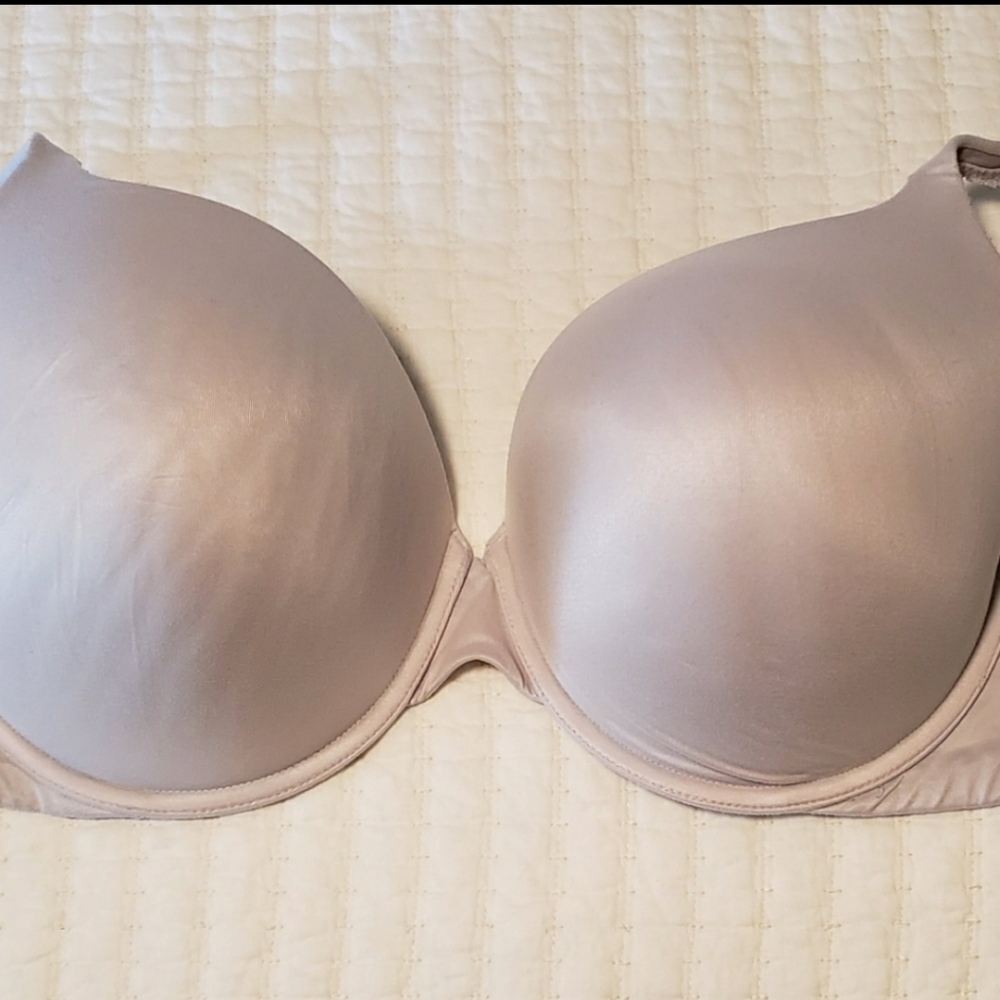 Victoria Secret Bra 40DD padded